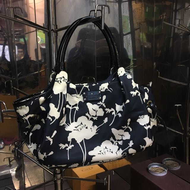 Kate Spade Black And White Floral Bag, Women's Fashion, Bags & Wallets,  Cross-body Bags on Carousell