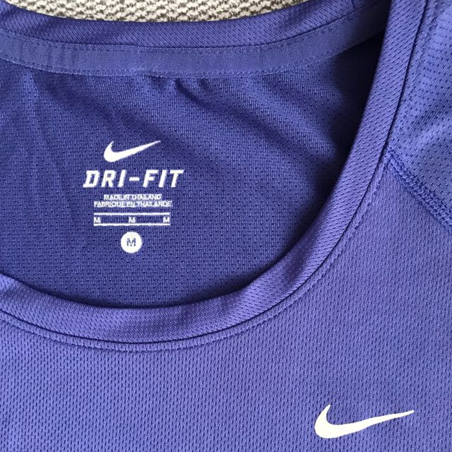 Nike （分類：波鞋）位於 Hong Kong。 由 momo001 提交（商品編號 112887513，圖片 2）。簡介： 。