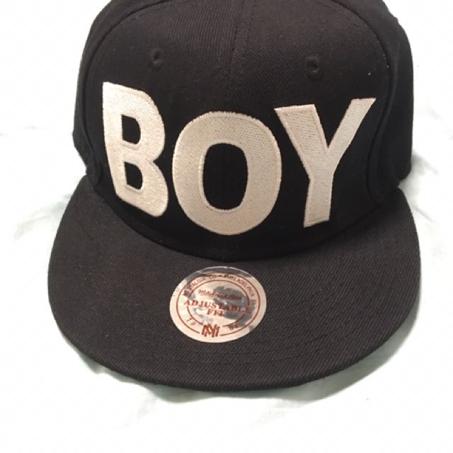 Snapback (Category: Caps & Hats) located in Singapore. Submitted by paradxse (Listing ID 112942927, Image 3). Description: .