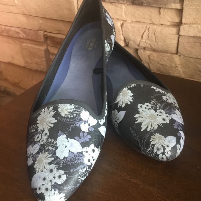 Women s Crocs Eve Graphic Flat Women s Fashion Footwear Flipflops and Slides on Carousell