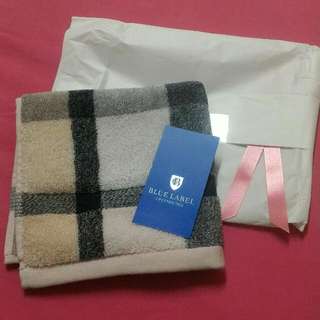 Burberry小方巾