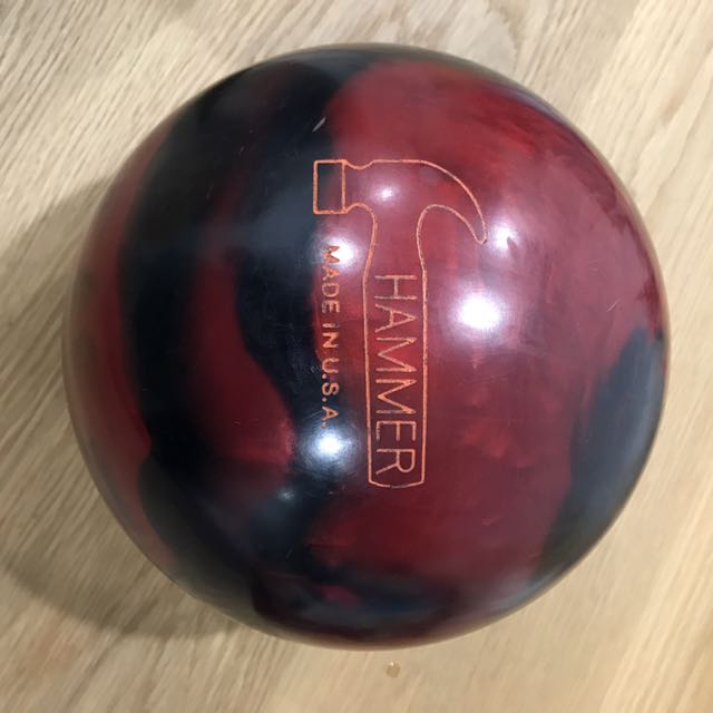 11.8lb Hammer Black Widow Pearl Bowling Ball, Sports Equipment, Sports