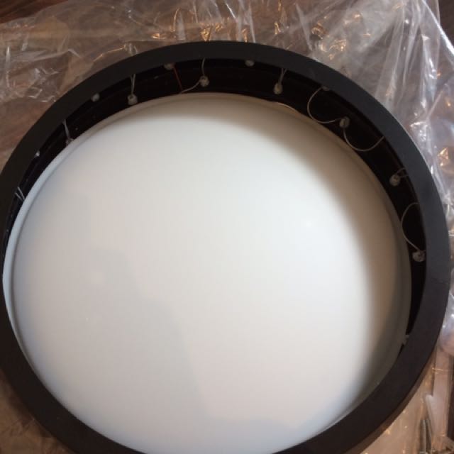Ceiling Light (Category: Other Home Decor) located in Singapore. Submitted by zhaow (Listing ID 112980689, Image 3). Description: .