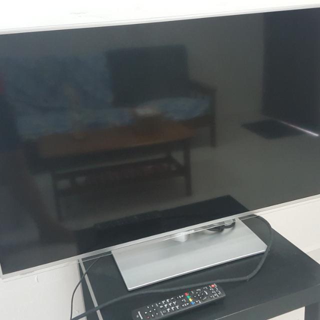 Panasonic Viera 42 inch Led TV, TV & Home Appliances, TV