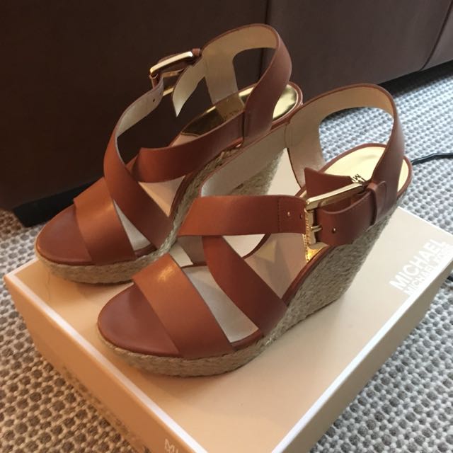 michael kors giovanna wedge