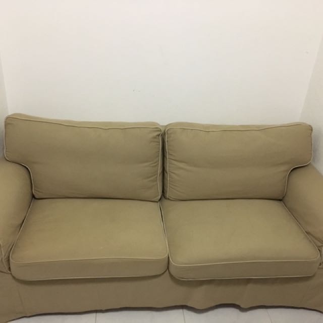 Sofa Bed (Category: Sofas) located in Singapore. Submitted by abi01 (Listing ID 113148541, Image 2). Description: .