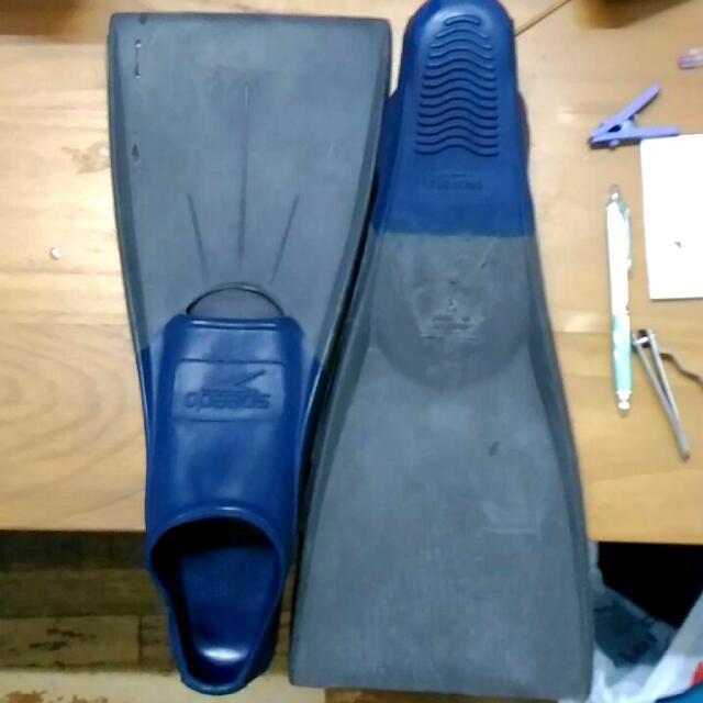 swimming fins speedo