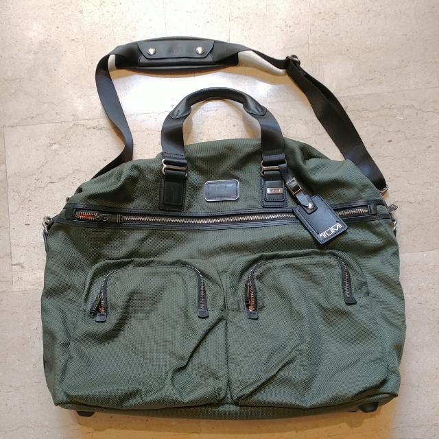 tumi large duffel bag