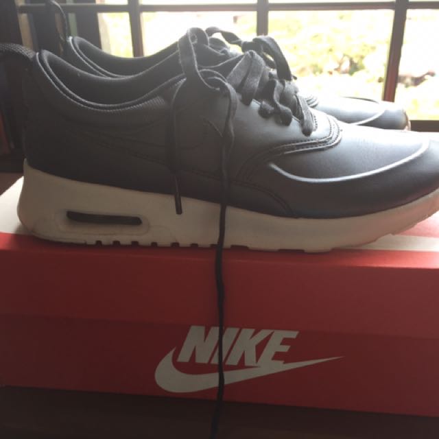 Nike air hotsell max thea hematite