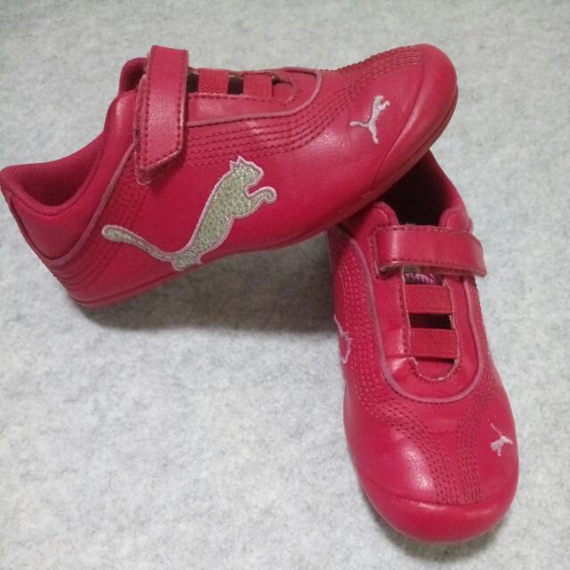 hot pink puma shoes