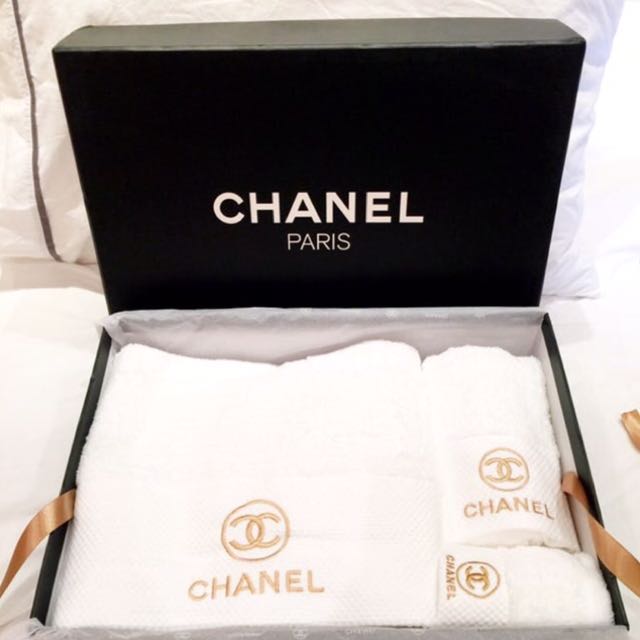 Chanel 3 Piece Towel Set Gift Box