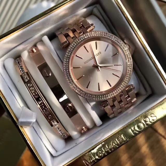 Retail $290++) Michael Kors Watch Gift 