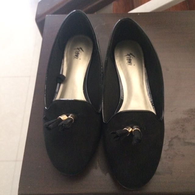 Fioni Flat Shoes (payless), Fesyen 
