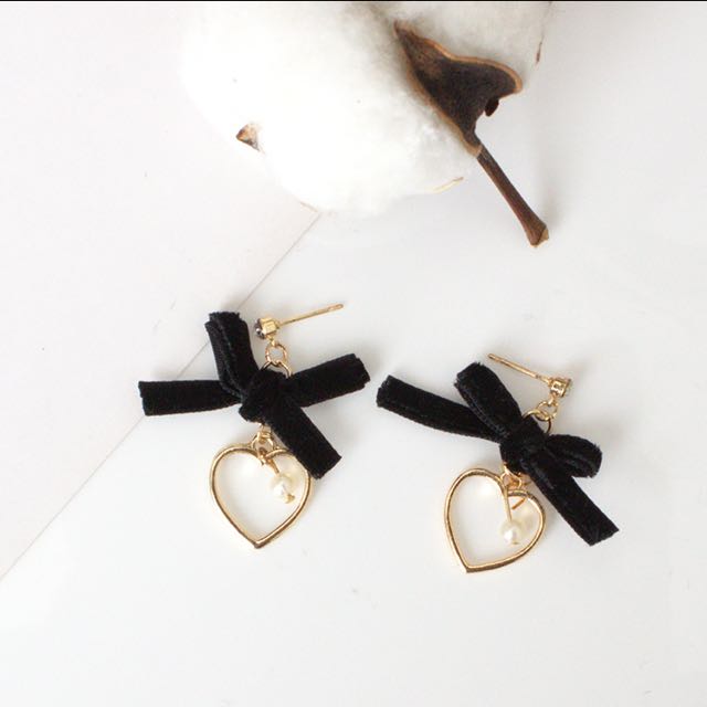 Korean Sweet Ribbon Heart Earrings