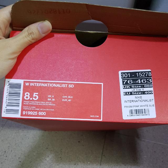 nike internationalist prism pink