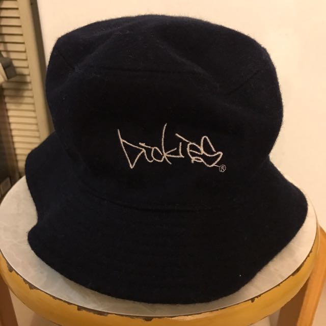 Dickies Bucket Hat （分類：棒球帽、帽）位於 Hong Kong。 由 k24568 提交（商品編號 113689938，圖片 1）。簡介： 。