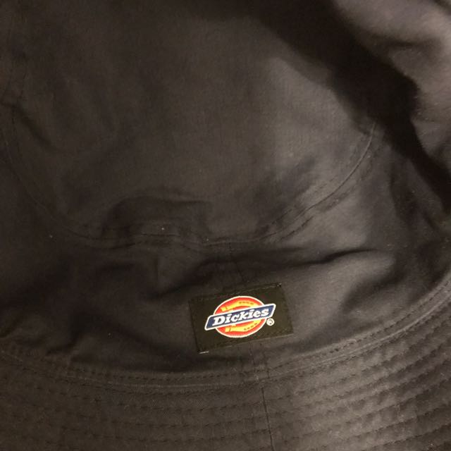 Dickies Bucket Hat （分類：棒球帽、帽）位於 Hong Kong。 由 k24568 提交（商品編號 113689938，圖片 2）。簡介： 。