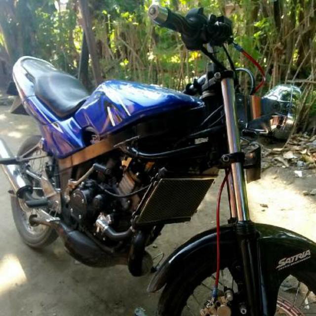 Kawasaki Ninja R Tahun 2005 Motorbikes On Carousell