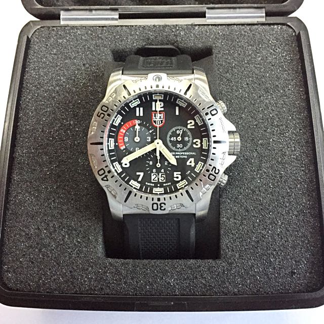luminox dive professional