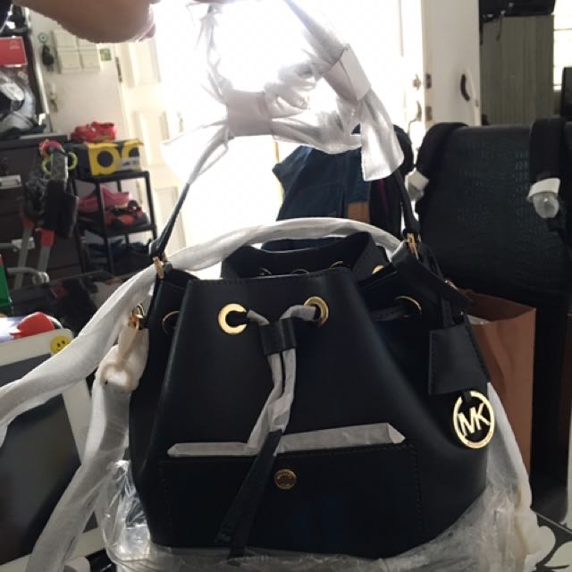 Mk Md Bucket Bag