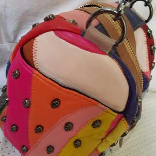 真皮彩色包包 有真皮帶可斜揹64205289279874110