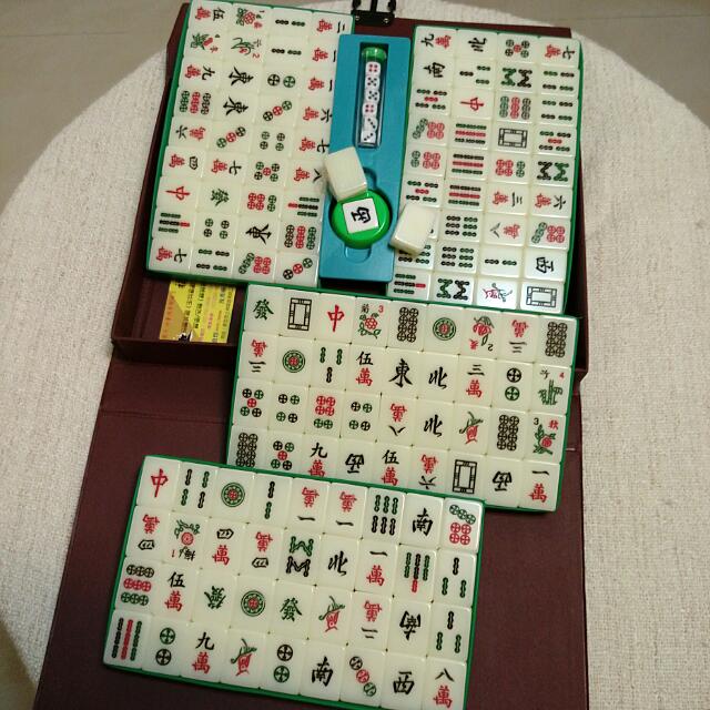 大出清(近全新)34mm象牙白高质感麻将