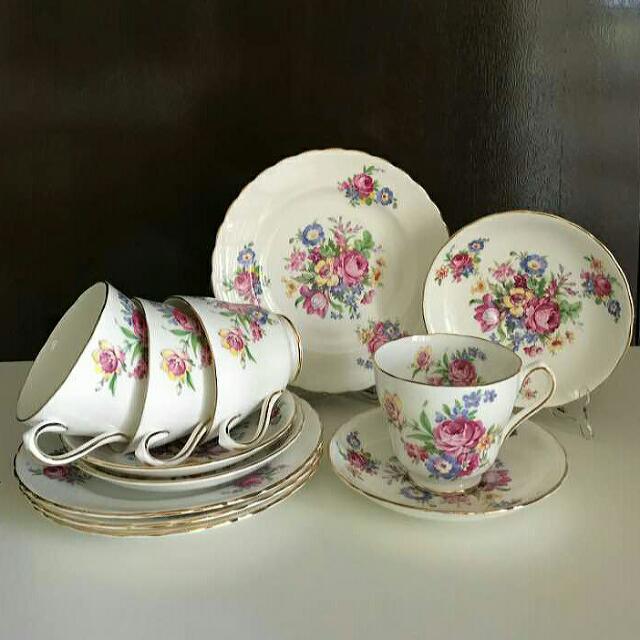 New Chelsea Staffs Fine Bone China Pretty Floral , Made In England