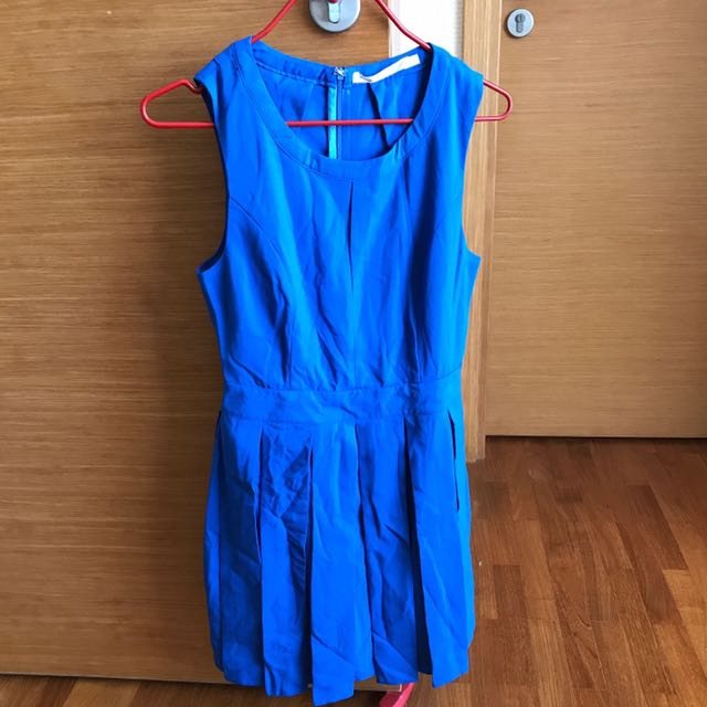 Saint Shylo Cut Out Dress Women S Fashion Tops Sleeveless On Carousell