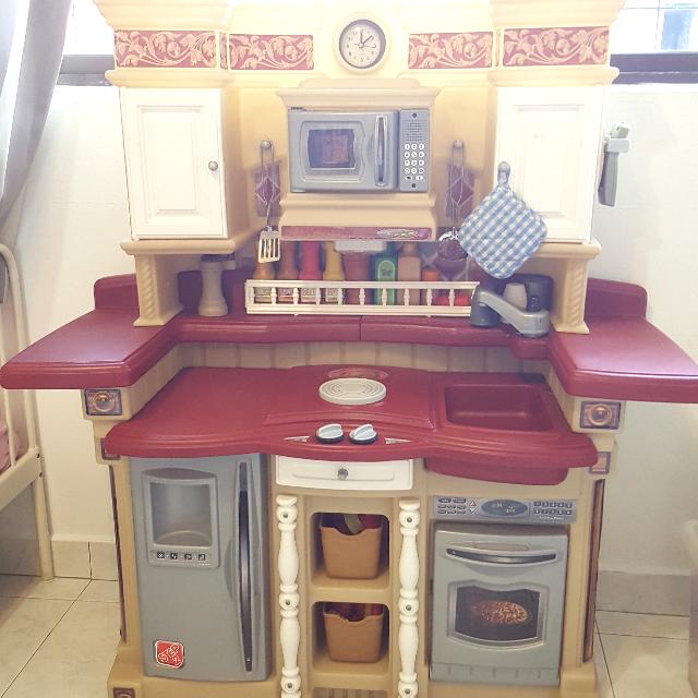 Step 2 lifestyle partytime kitchen 2025