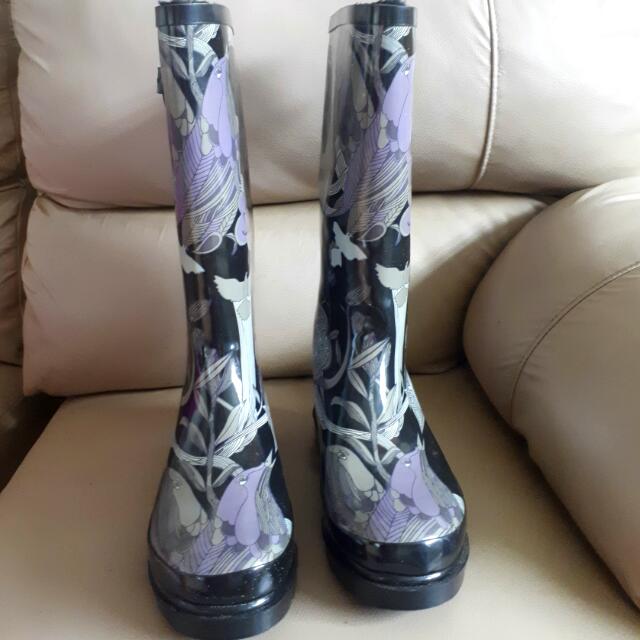 sakroots peace rain boots
