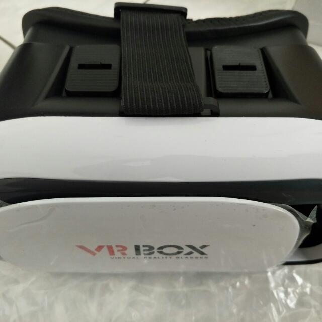 VR Box (Category: TV Parts & Accessories) located in Kuala Lumpur. Submitted by strongkev (Listing ID 113746062, Image 2). Description: Brand new VR box for virtual reality experience.