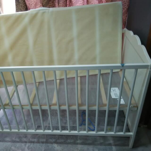 ikea baby cot (HENSVIK) with free ikea mattress+cot bumper, Babies