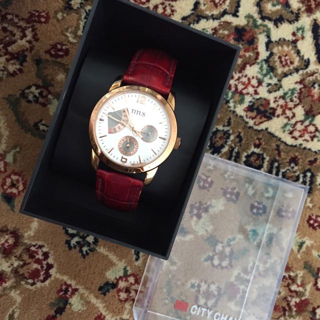 Titus watch outlet city chain