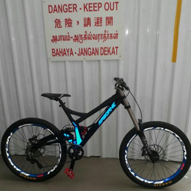 Suspension Downhill Mountain Bike 