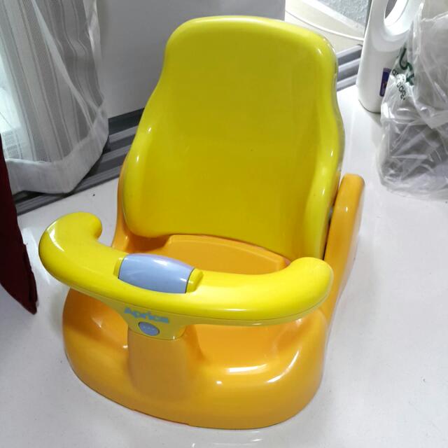 aprica bath chair
