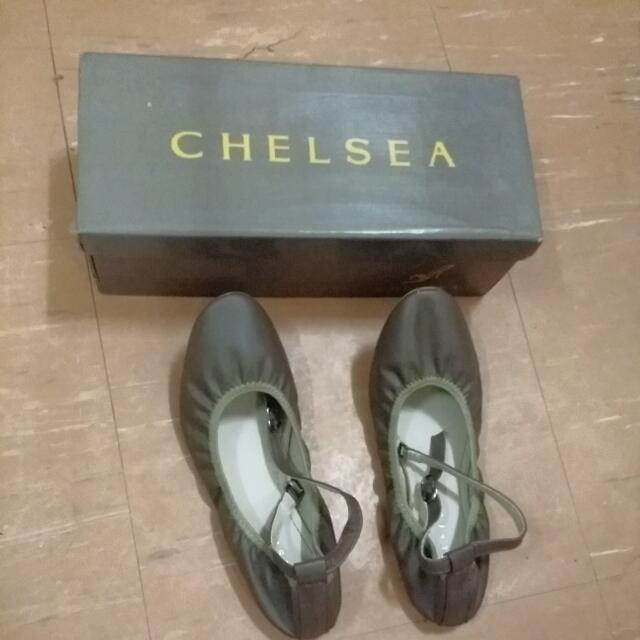 chelsea doll shoes