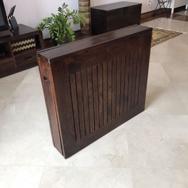 Dining table (Category: Tables & Sets) located in Singapore. Submitted by bala1509 (Listing ID 114083038, Image 3). Description: .