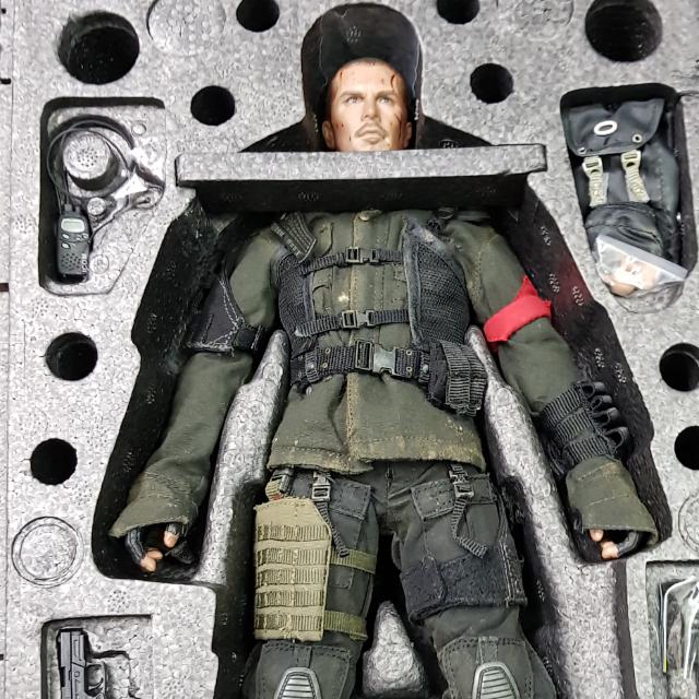 Hot Toys 1 6 John Connor Final Battled Edition Terminator Hobbies Toys Toys Games On Carousell Hot Toys 1 6 John Connor Final Battled Edition Terminator Hobbies Toys Toys Games On Carousell