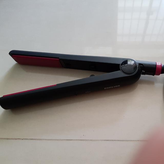 Mini Hair Straightener Philips HP8301 00 Ceramic plates Travel Pouch Essential