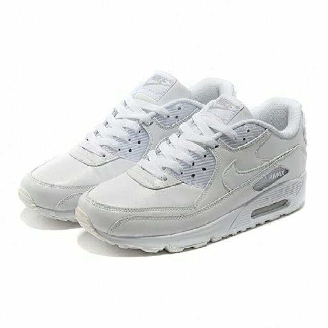 Nike Air Max 90 全白 Sports Sports Shoes On Carousell