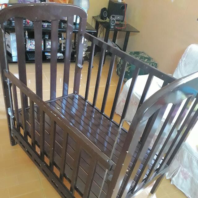 mang ben wooden crib