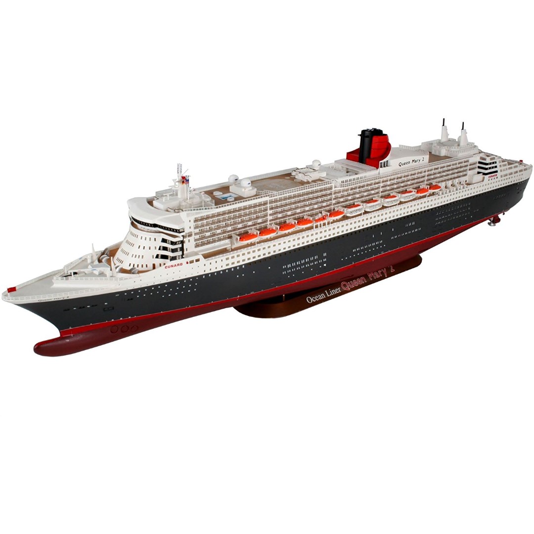 1 HUGE and LOVELY Queen Mary 2 1/400 Model Ship (RARE, NO LONGER IN  PRODUCTION)! [Kits, Toys, Hobbies], Hobbies & Toys, Toys & Games on  Carousell