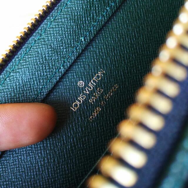 Authentic Louis Vuitton Taiga Baikal Clutch Bag Leather #11835
