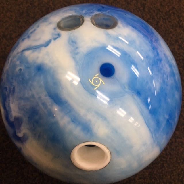 ICE STORM BLUEWHITE Bowling Ball, Sports Equipment, Sports & Games