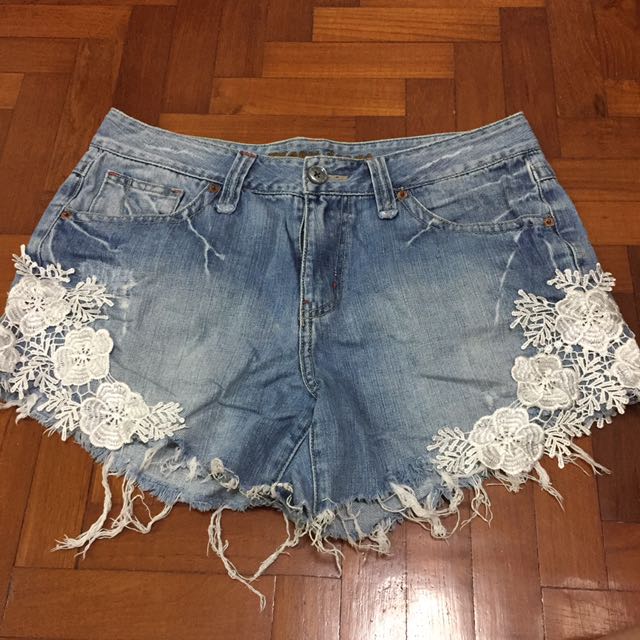 denim shorts with white lace