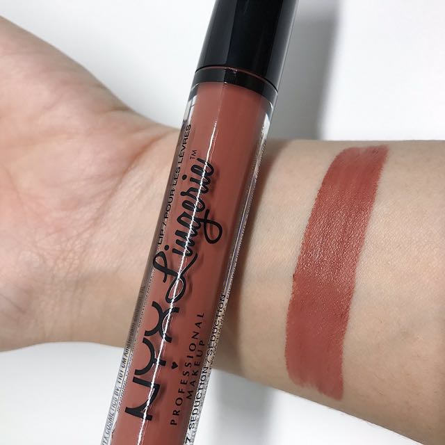 現貨 Nyx 貼身愛撫裸色唇釉lip Lingerie 美妝保養 化妝品在旋轉拍賣