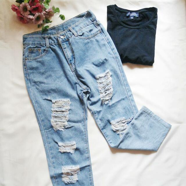 tattered boyfriend jeans