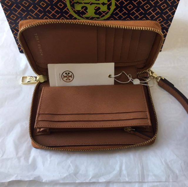 Tory Burch Robinson Top Handle Small Satchel, Women's Fashion, Bags &  Wallets, Purses & Pouches on Carousell