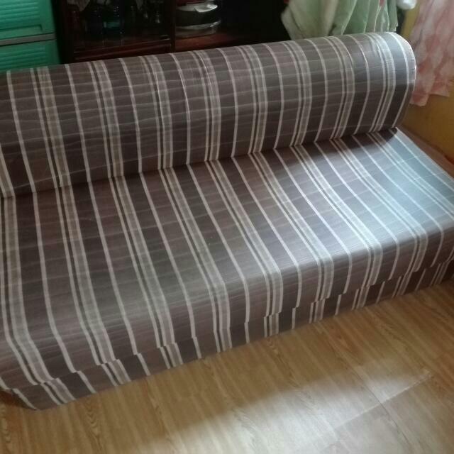 Uratex sofa discount bed family size