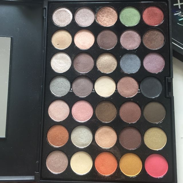 Crown 35 Colour Metal Eyeshadow Palette Health Beauty Makeup On